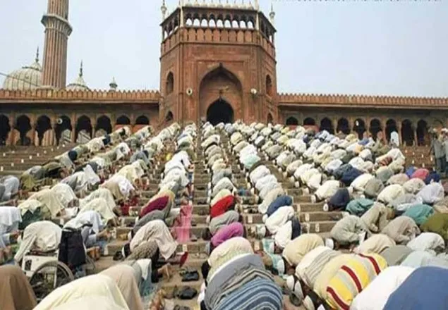 মসজিদে নামাজ বন্ধ রাখা যাবে : আল আজহারের ফতোয়া 