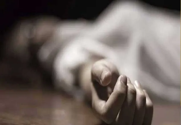 গাজীপুরে একই ঘরে স্বামী-স্ত্রী ও মেয়ের লাশ