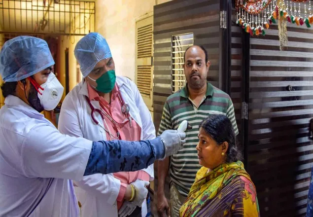  করোনা: গত ২৪ ঘণ্টায় ভারতে ১২ জনের মৃত্যু