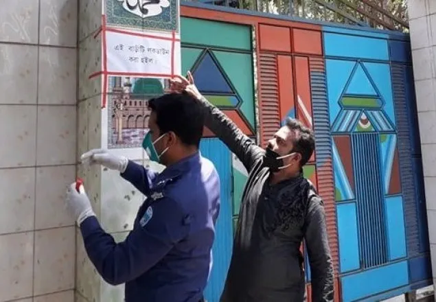 করোনার উপসর্গে মায়ের মৃত্যু, সন্তানদের বাড়ি লকডাউন