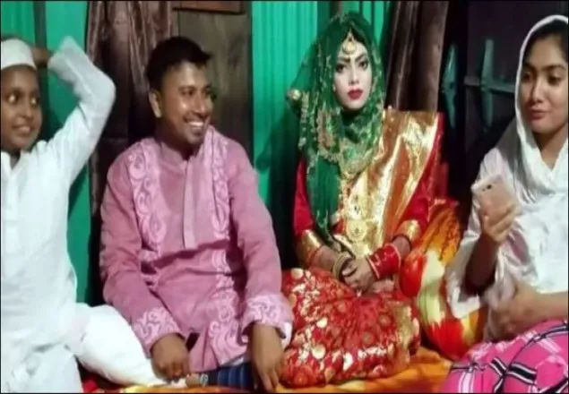 লকডাউনের মধ্যে বিয়ে করে বরখাস্ত হলেন সেই সরকারি কর্মকর্তা