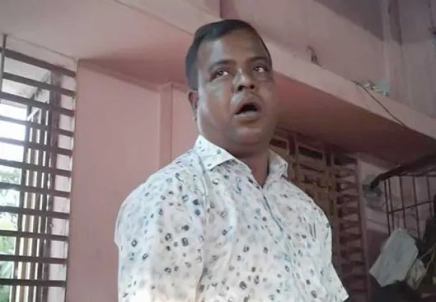 ২৫ টন চালসহ আওয়ামী লীগ নেতা আটক