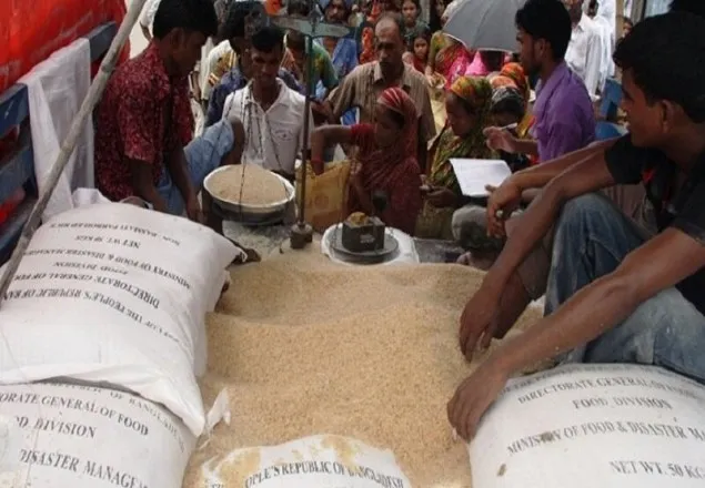 ১০ টাকার চালের বিশেষ ওএমএস কার্যক্রম স্থগিত 