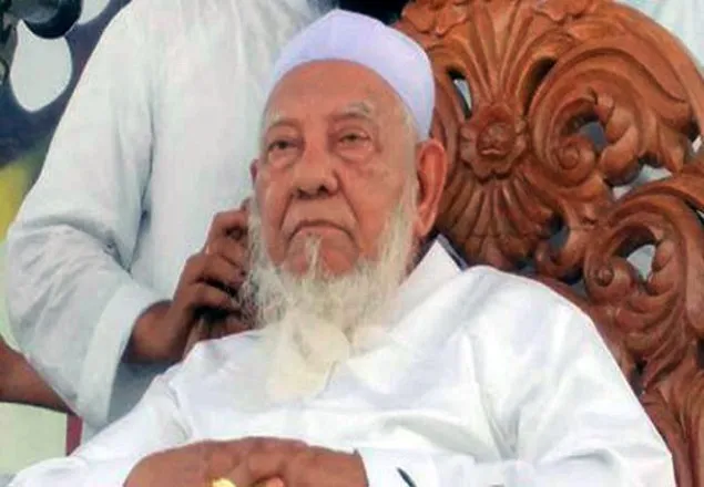 আল্লামা শফী অসুস্থ, এয়ার অ্যাম্বুলেন্সে ঢাকায়