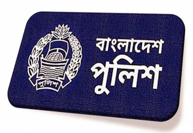 মিরপুরে হতদরিদ্রদের রান্না করা খাবার বিতরণ পুলিশের