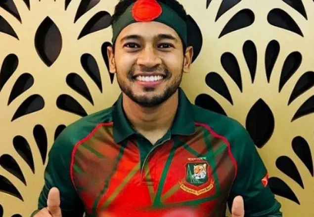বগুড়া মেডিকেলে ২০০ পিপিই দিলেন মুশফিকুর রহিম