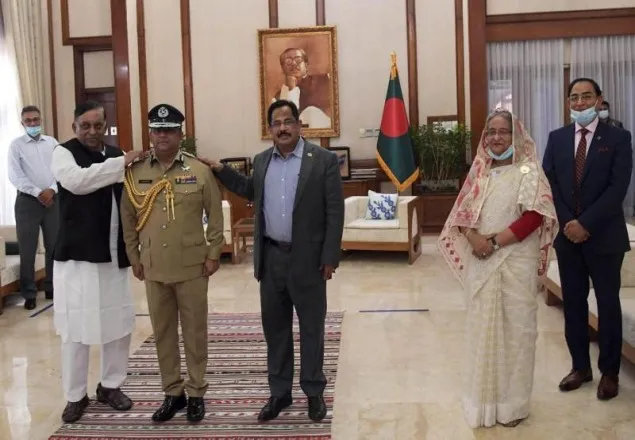 সুনাম ধরে রাখতে কাজ করে যাবেন, পুলিশকে প্রধানমন্ত্রী