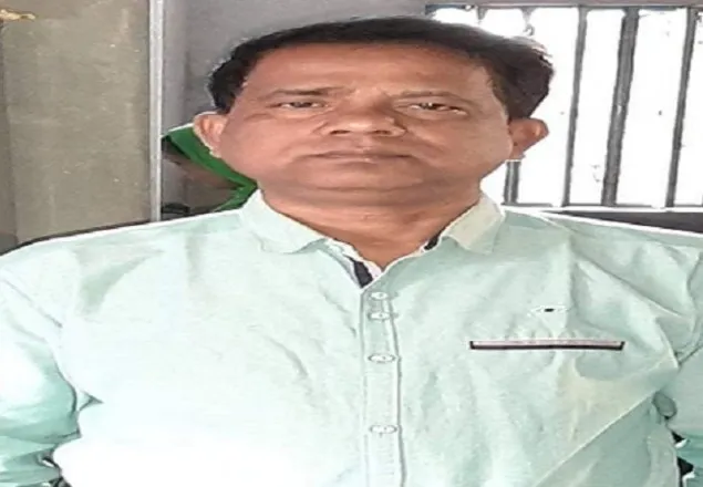 অসহায় মানুষের পাশে দাড়ালেন সাবেক ছাত্রলীগ নেতা