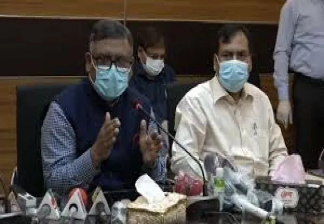 শ্রমিকদের স্বাস্থ্য সুরক্ষা নিশ্চিত করে কারখানা চালাতে হবে