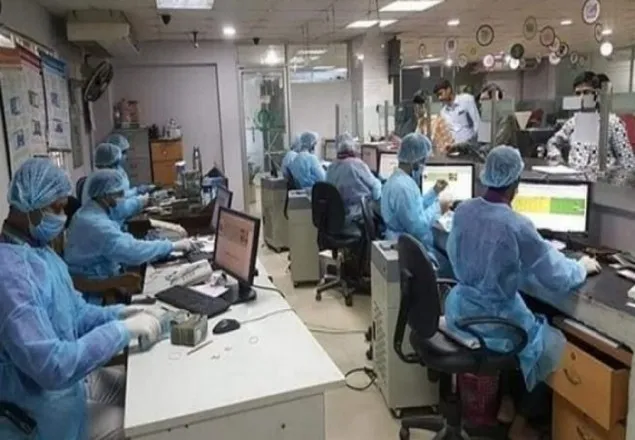 করোনাভাইরাসে আক্রান্ত ২৫ ব্যাংক কর্মী