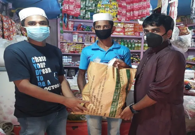 গুইমারায় জুনাব আলী ফাউন্ডেশনের ইফতার সামগ্রি বিতরণ