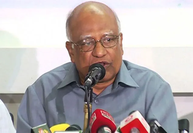 করোনা নিয়ে সরকার তথ্য গোপন করেছে: খন্দকার মোশাররফ