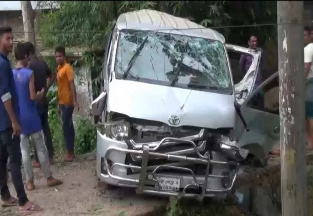 ঈদে বাড়ি ফেরার পথে সড়কে প্রাণ হারালেন ২ স্কুলশিক্ষক