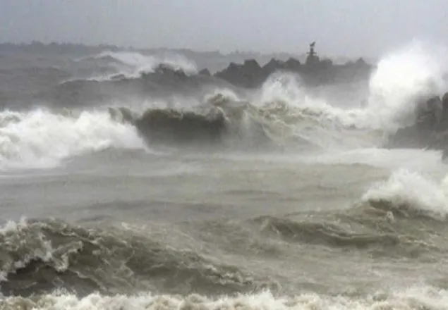 ভারতের পশ্চিমবঙ্গে আঘাত হেনেছে আম্ফান