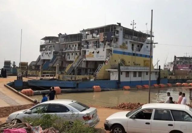 পাটুরিয়া-দৌলতদিয়া নৌরুটে ফেরি চলাচল স্বাভাবিক 