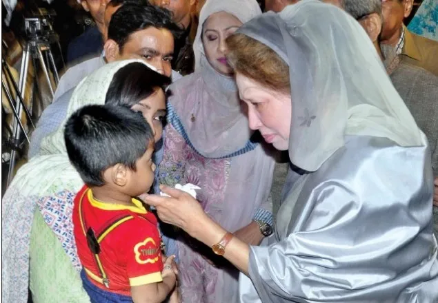  খালেদার সঙ্গে ঈদ শুভেচ্ছা বিনিময় করতে ‘ফিরোজা’ য় শীর্ষ নেতারা