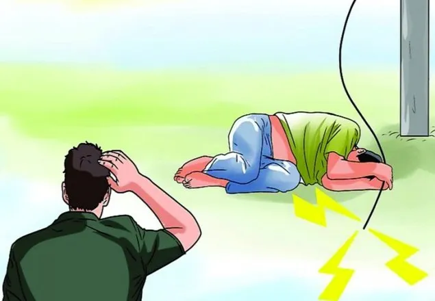 কেউ বিদ্যুৎস্পৃষ্ট হলে কী করবেন?