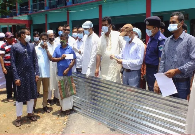 মাগুরায় প্রাকৃতিক দূর্যোগে ক্ষতিগ্রস্থদের মাঝে অনুদান প্রদান