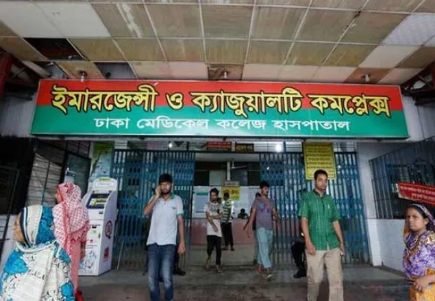 গত ২৪ ঘণ্টায় ঢামেকের করোনা ইউনিটে ১০ জনের মৃত্যু