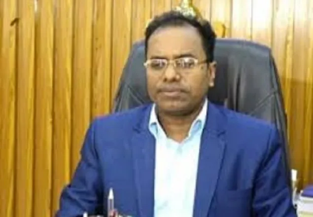 কুষ্টিয়ার জেলা প্রশাসক করোনায় আক্রান্ত