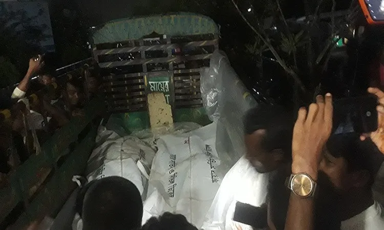 মোটরসাইকেল রেস করতে গিয়ে নিহত ৩
