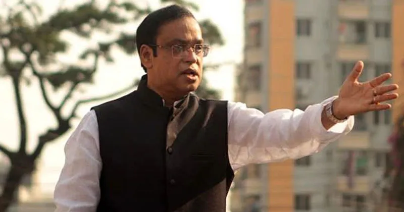 দেশ ছাড়লেন হাজী সেলিম