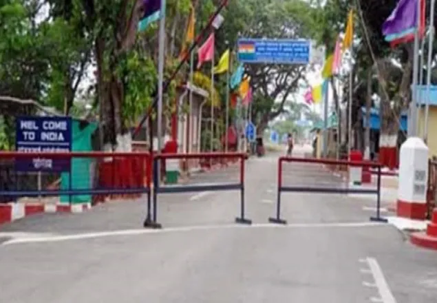 ভারত থেকে ফিরল আরও ২৪ বাংলাদেশি  