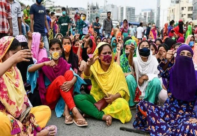 উওরায় সড়ক অবরোধ করেছে গার্মেন্টস শ্রমিকরা