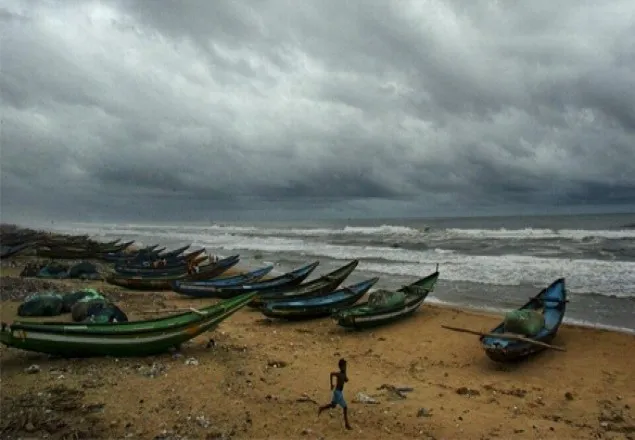 সমুদ্র বন্দরে ৩ নম্বর সতর্কতা সংকেত