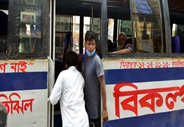 স্বাস্থ্যবিধি মানছে না গণপরিবহন