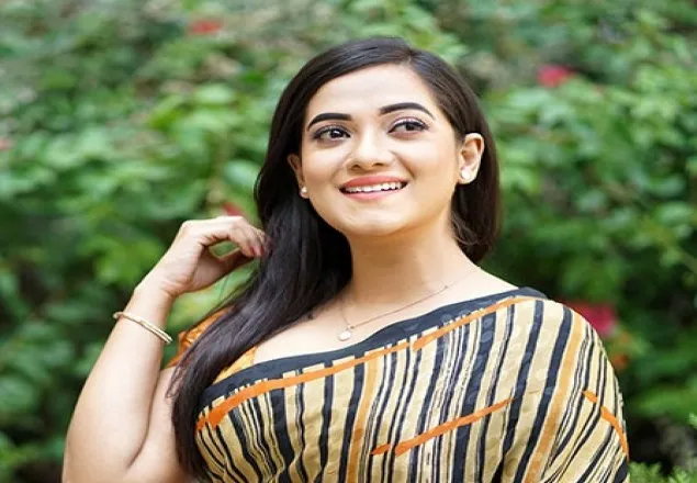 ২৩ বছর ক্যারিয়ারের ‘ইতি’ টানলেন অভিনেত্রী এ্যানি খান