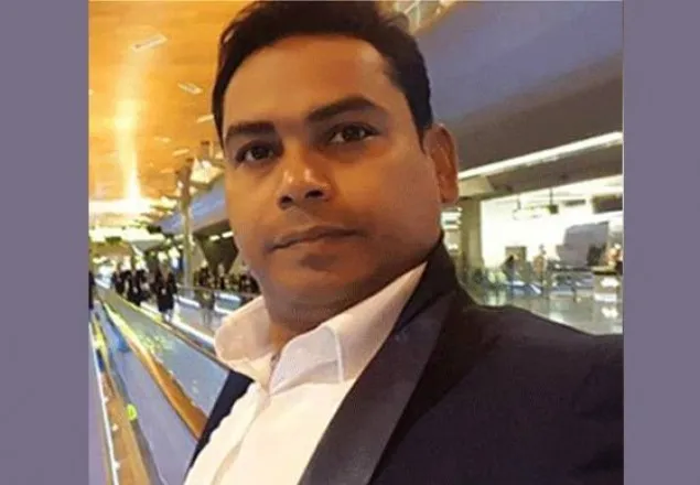 আদালত প্রাঙ্গণে গায়ে আগুন দিয়ে 'আত্মহত্যার চেষ্টা' আ.লীগ নেতার