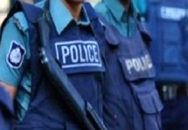 পুলিশে করোনায় আক্রান্ত ১১০৭৩, মারা গেছেন ৪৫