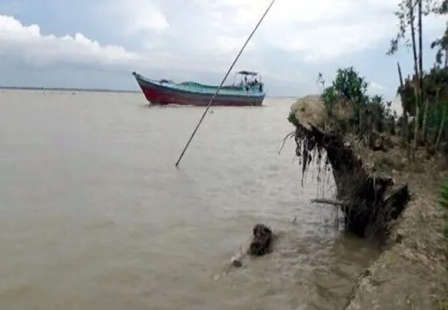 পদ্মায় নৌকাডুবি, ৪ কৃষিশ্রমিক নিখোঁজ