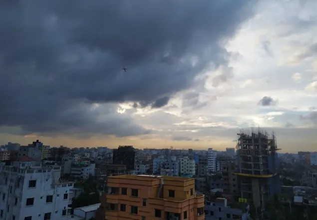 আগামী ২ দিনের বিভিন্নস্থানে বজ্রসহ বৃষ্টির পূর্বাভাস