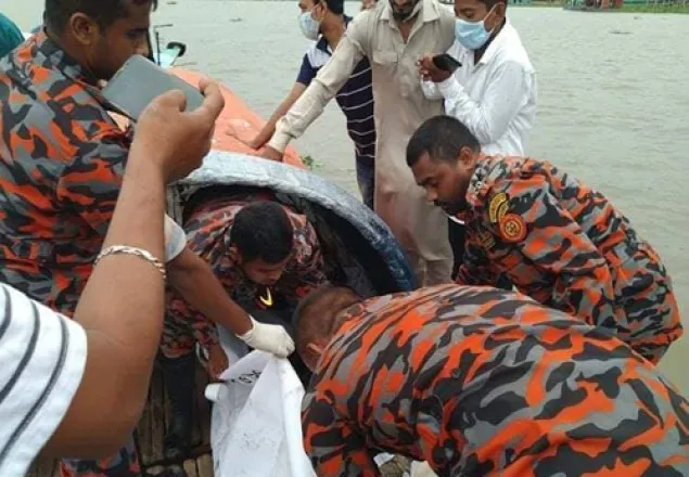 গোমতীতে নৌকাডুবি: নিখোঁজ ২ যুবকের লাশ উদ্ধার