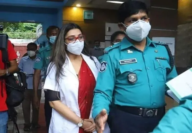 ডা. সাবরিনাকে আদালতে নেয়া হচ্ছে