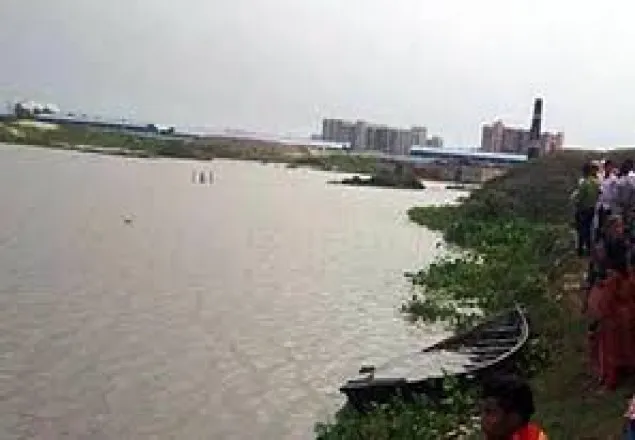 বরযাত্রী নিয়ে ডুবল নৌকা, কিশোরীর মৃত্যু