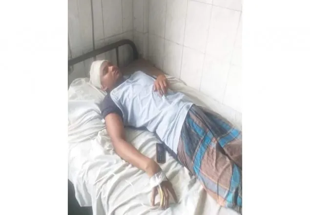 জমি নিয়ে বিরোধের জেরে জবি শিক্ষার্থীকে মারধর