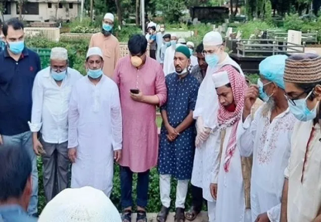 অধ্যাপক এমাজউদ্দিন আহমদের দাফন সম্পন্ন