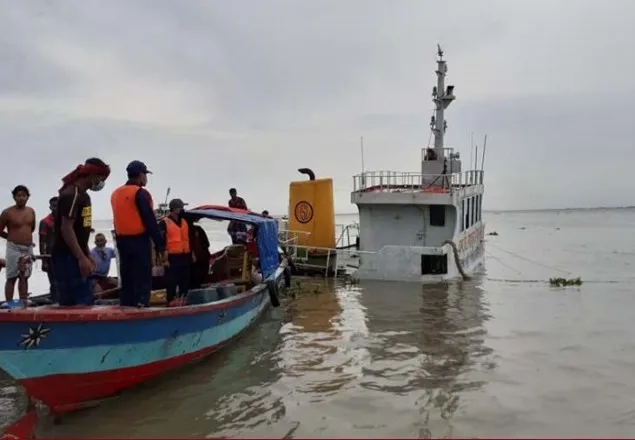 মেঘনা নদীতে জাহাজ ডুবি, ১৪ নাবিক উদ্ধার