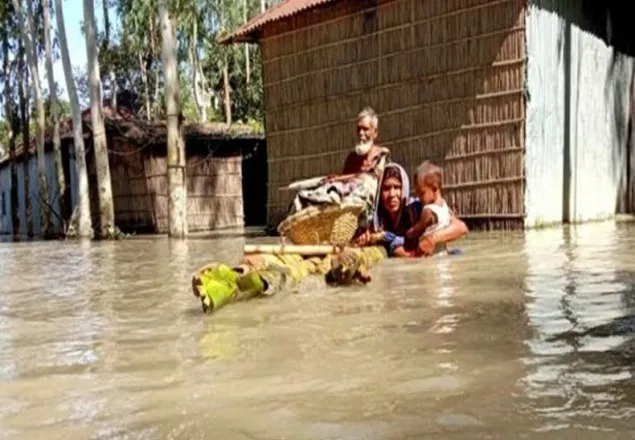 দেশের মধ্যাঞ্চলে বন্যা পরিস্থিতির আরো অবনতি
