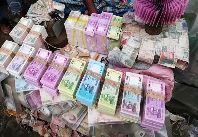 করোনায় কমেছে নতুন টাকার চাহিদা