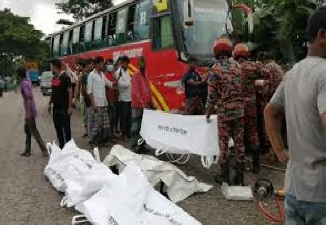 সিলেটে বাস-প্রাইভেটকার সংঘর্ষে নিহত ৫