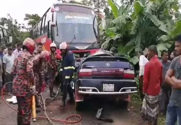 ঈদযাত্রায় সড়কে ঝরল ১১ প্রাণ