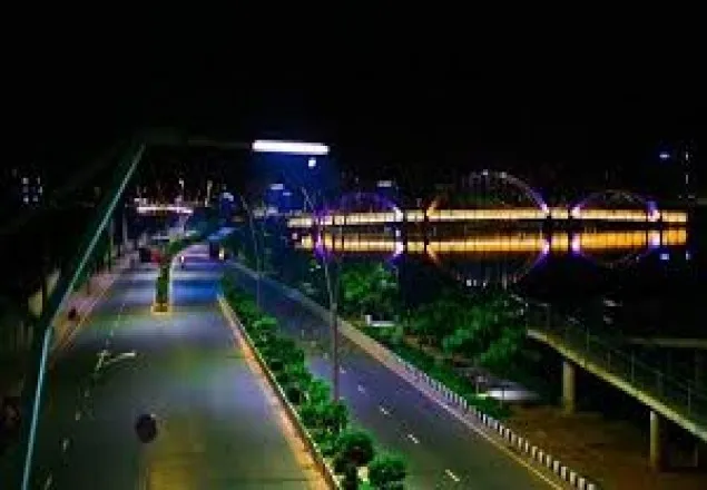 রাত ১০টার পর বাইরে বের হওয়া নিষিদ্ধ