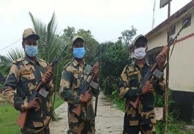বাংলাদেশ সীমান্তে সহকর্মীর গুলিতে দুই বিএসএফ নিহত 