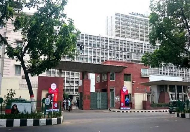 সব সরকারি চাকরিজীবীকে ৯টা-৫টা অফিস করতে হবে
