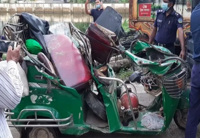 ময়মনসিংহে বাস-অটোরিকশার মুখোমুখি সংঘর্ষ, নিহত ৭