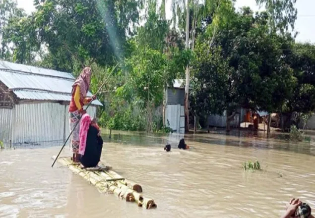 বন্যায় ক্ষতিগ্রস্ত ৩৩ জেলা, মারা গেছেন ৪১ জন